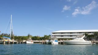 flamingo-bay-hotel-and-marina
