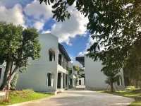 Wisdom Field Resort & Spa Hotels in 