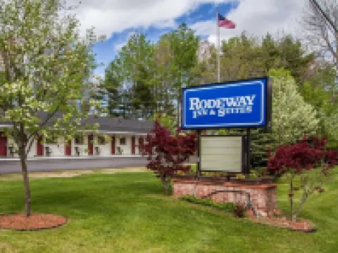 Rodeway Inn & Suites Brunswick Near Hwy 1 Hotels in Brunswick