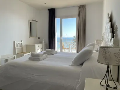 호텔 레이마르 Parc Ezequiel Torroella i Mató 주변 호텔