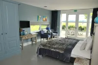 Erve 't Hacht Hotels in Anevelde