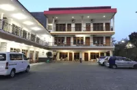 Hotel Ratna