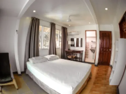 シーファリ リゾート オスロブ オスロブのホテル