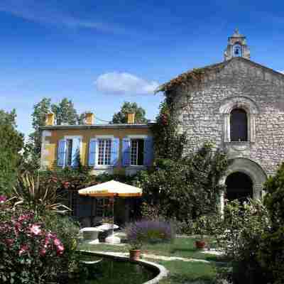 Mas de la Chapelle Hotel Exterior