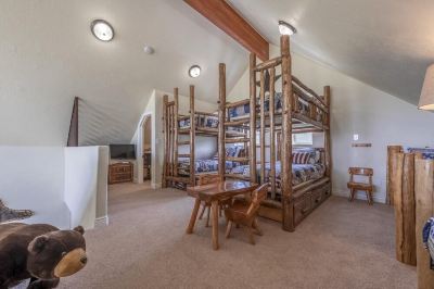 Holiday Home Yard is Kids Paradise! Beach Access! Tons of Space! Photo