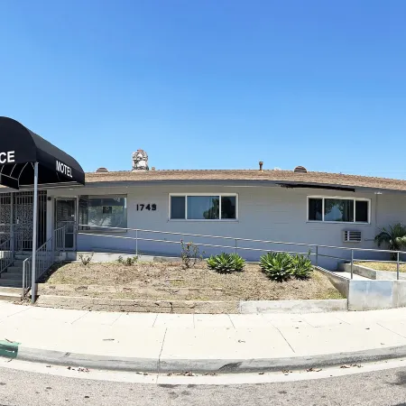Lanai Motel