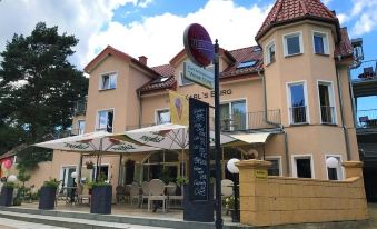 Hotel Karl's Burg