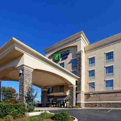 Holiday Inn Express & Suites Cookeville Hotel Exterior