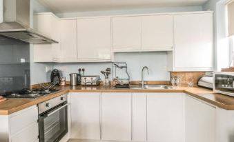 Manor Heath Apartment 2 - Housity