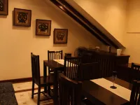 Twin Pines Suites Các khách sạn ở Tagaytay