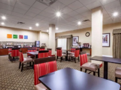 Comfort Inn & Suites Hotels in Rogersville
