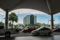 金河酒店和服務式公寓 - 停車場