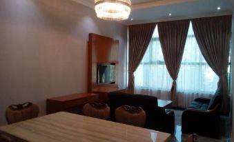 Golden Park Apartment Hotel