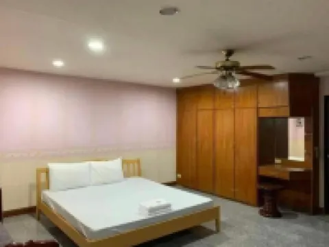 Chokchai Mansion Bang Bua Thong Hotels in Bang Bua Thong
