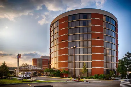 Wyndham Portland Airport Hotel Отели рядом с достопримечательностью «T.J. Maxx»