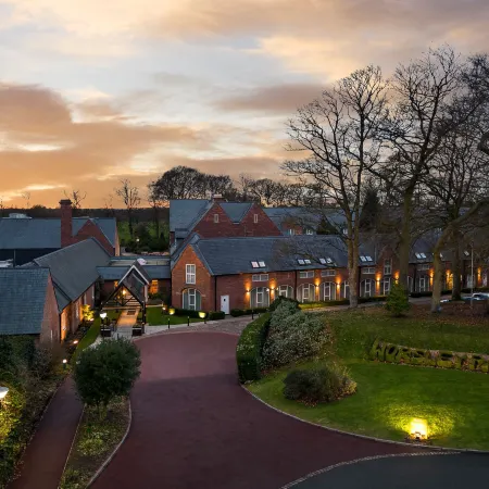 Delta Hotels Worsley Park Country Club Отели рядом с достопримечательностью «BBC Salford Quays»