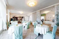 Hotel la Perla - breakfast