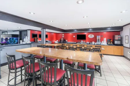 Super 8 by Wyndham Austin University/Downtown Area