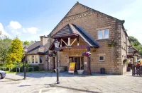 Burnley Hotels near JD Sports