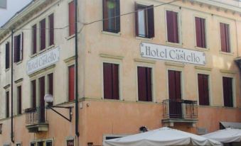 Hotel Castello - Housity