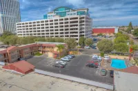 Travelodge by Wyndham Fresno Convention Center Area Hotels near Fresno Chandler Apt