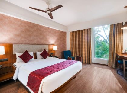 7 Apple Hotel - Viman Nagar Pune