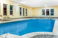 La Quinta Inn & Suites by Wyndham Kerrville - Swimmingpools