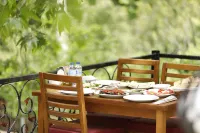 Ahsen Pansiyon - breakfast