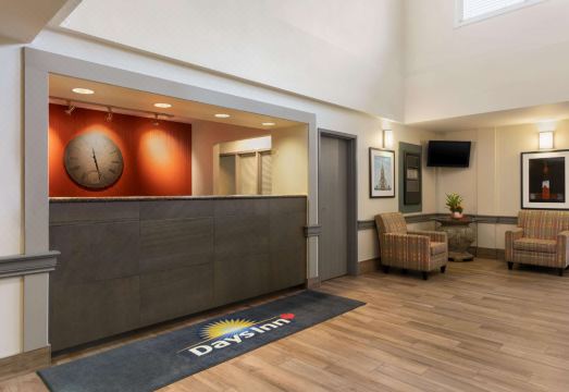 데이즈 인 바이 윈덤 오타와 에어포트