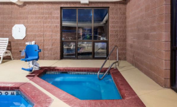 Days Inn by Wyndham Carthage