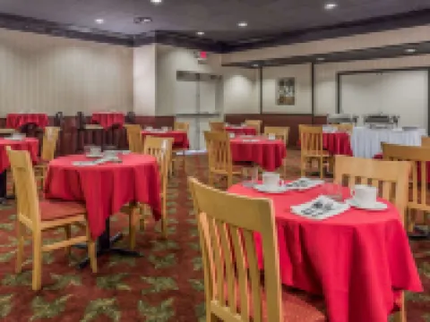 Ramada by Wyndham Triangle/Quantico Hotels in Triangle