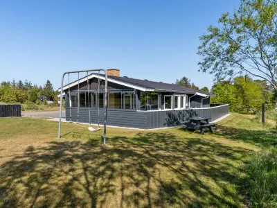 "Hylleborg" - 400m from the Sea Hotels near Branddammen