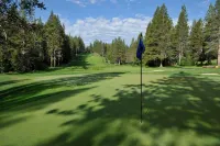 Tahoe Donner Retreat w/ Decks & Lake Access! - Beach