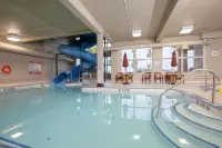 Pomeroy Hotel Fort St. John - Pools