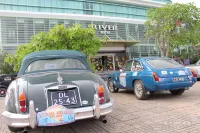 River Hotel - parking