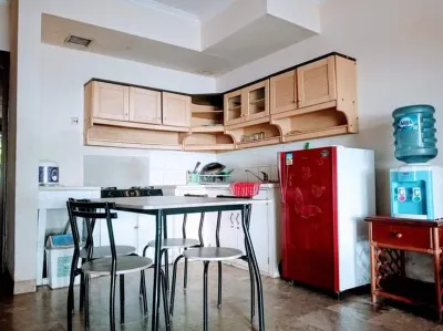 Kondominium Hotel Lippo Carita Selatan Ana Zayna Hotel a Caringin