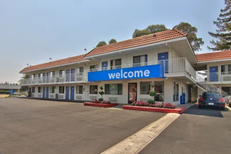 Motel 6 West Sacramento, CA