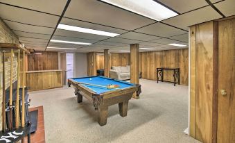 Bluefield Retreat w/ Pool Table: Near Parks!