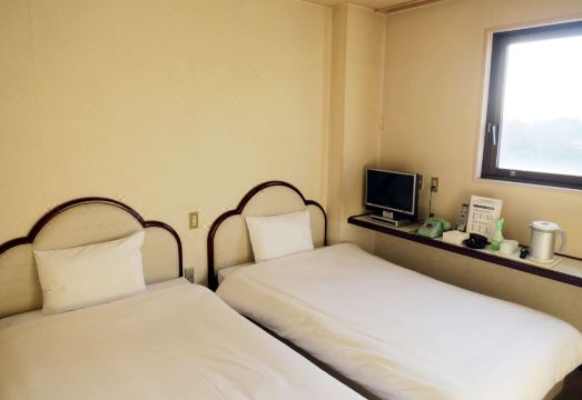 헤이와다이 호텔 오테몬의 깔끔한 객실 모습