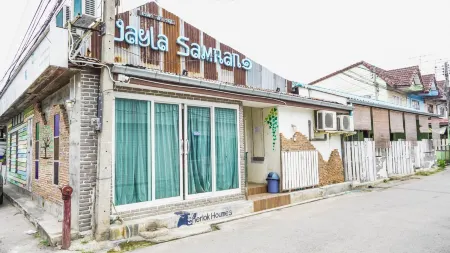 RoomQuest Amphawa VaylaSamran