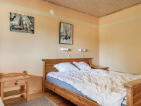 Enerhögen Lingonet 塔努姆市酒店