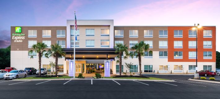 Holiday Inn Express & Suites GREENVILLE - TAYLORS by IHG Hotels in Greenville