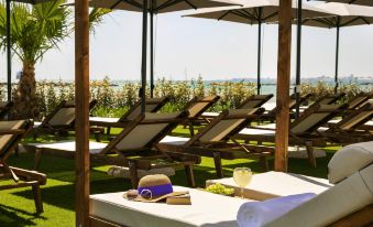 Mercure Larnaca Beach Resort