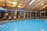 La Quinta Inn & Suites by Wyndham Plattsburgh Hotel di Plattsburgh