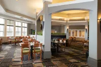 West Harvest Inn Hotels in Реджина