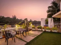 Stone Wood Riverfront Resort, Siolim Hotels near Chapora River