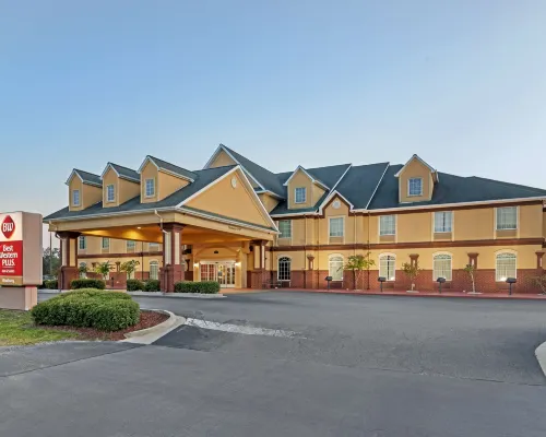 Best Western Plus Bradbury Inn Suites Hotels in Ware County