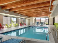 Home2 Suites by Hilton Milwaukee West 밀러 공원 주변 호텔