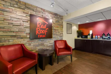 Red Roof Inn Salem Отели в г. Сандан