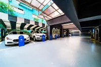 SKY HOTEL - parking